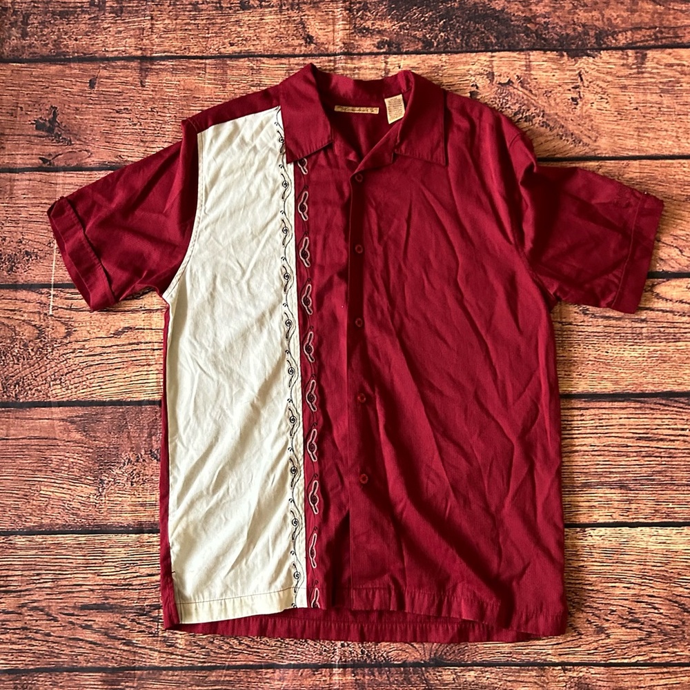 GUAYABERA Vintage Red‎ and White Short Sleeve Shirt Size Medium